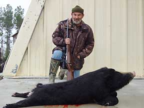 Eric from Bray's Island with a Lower End pig