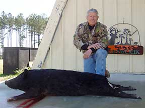 Ben and his 190lb Boggy Creek hog