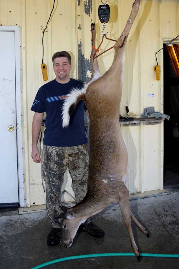 Wayne with his 118lb Pleasant Hill doe